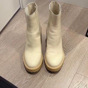 Dolce Vita Women’s Cream Ankle Booties